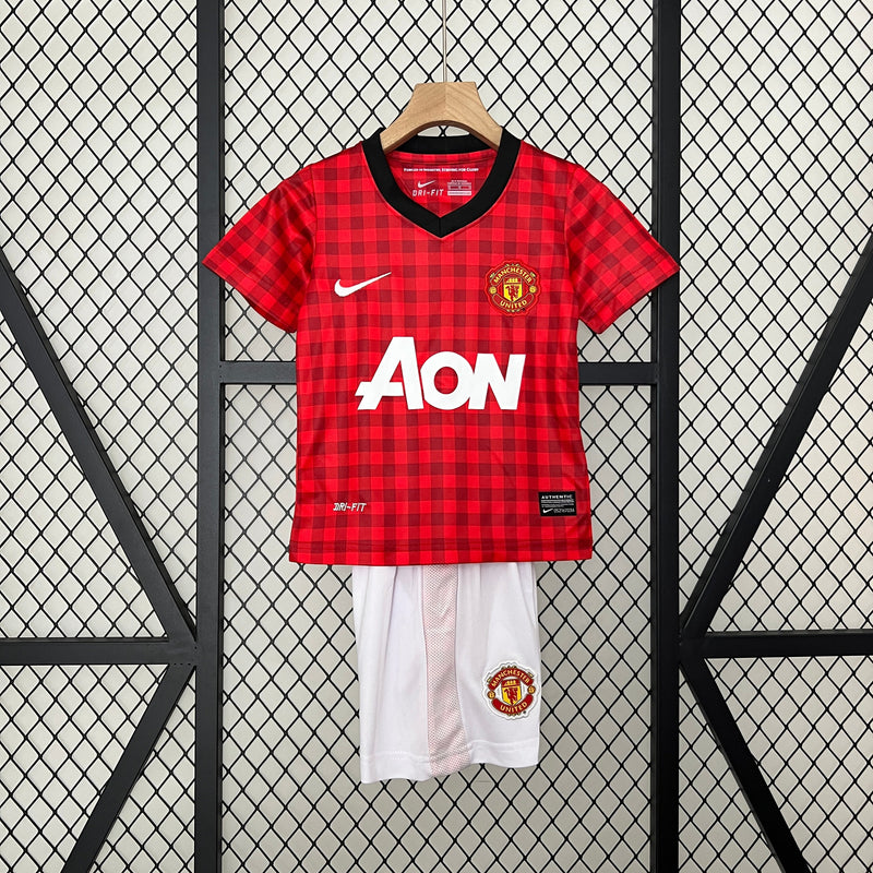 MANCHESTER UNITED T-SHIRT I 12/13 CHILDREN'S SET (RETRO)